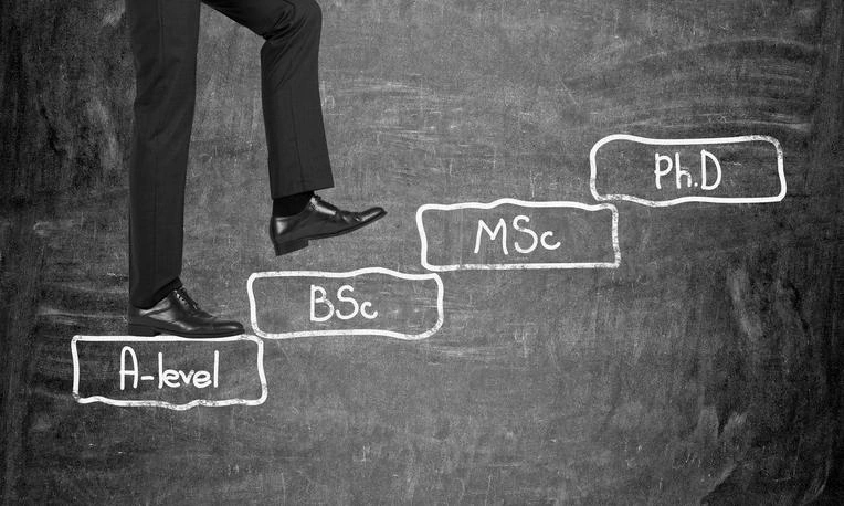 انجام پایان نامه ارشد و دکتری